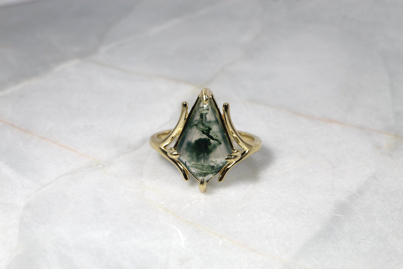 Kit Rosecut Moss Agate Yellow Gold Ring Kris Averi 